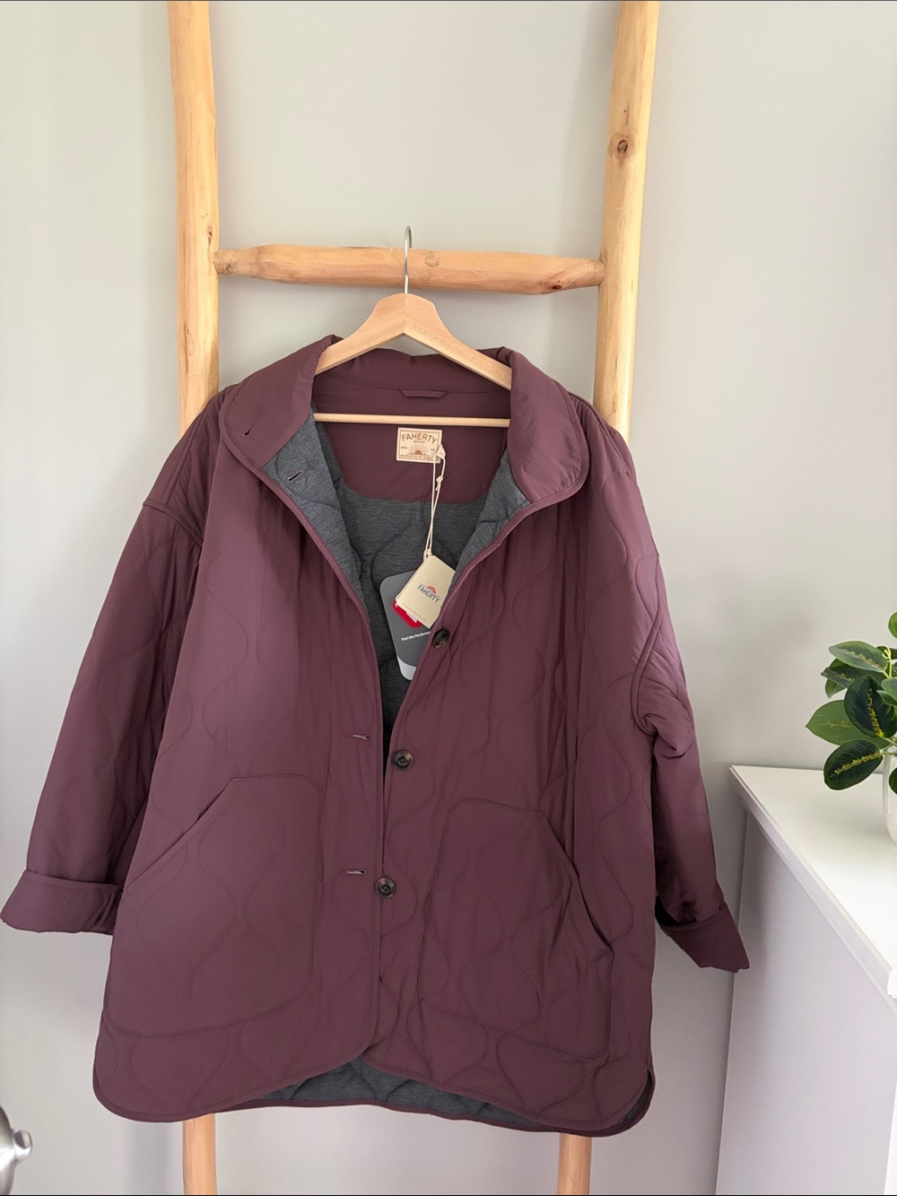 Faherty Horizon Quilted Jacket - Plum M - Picture 3 of 9